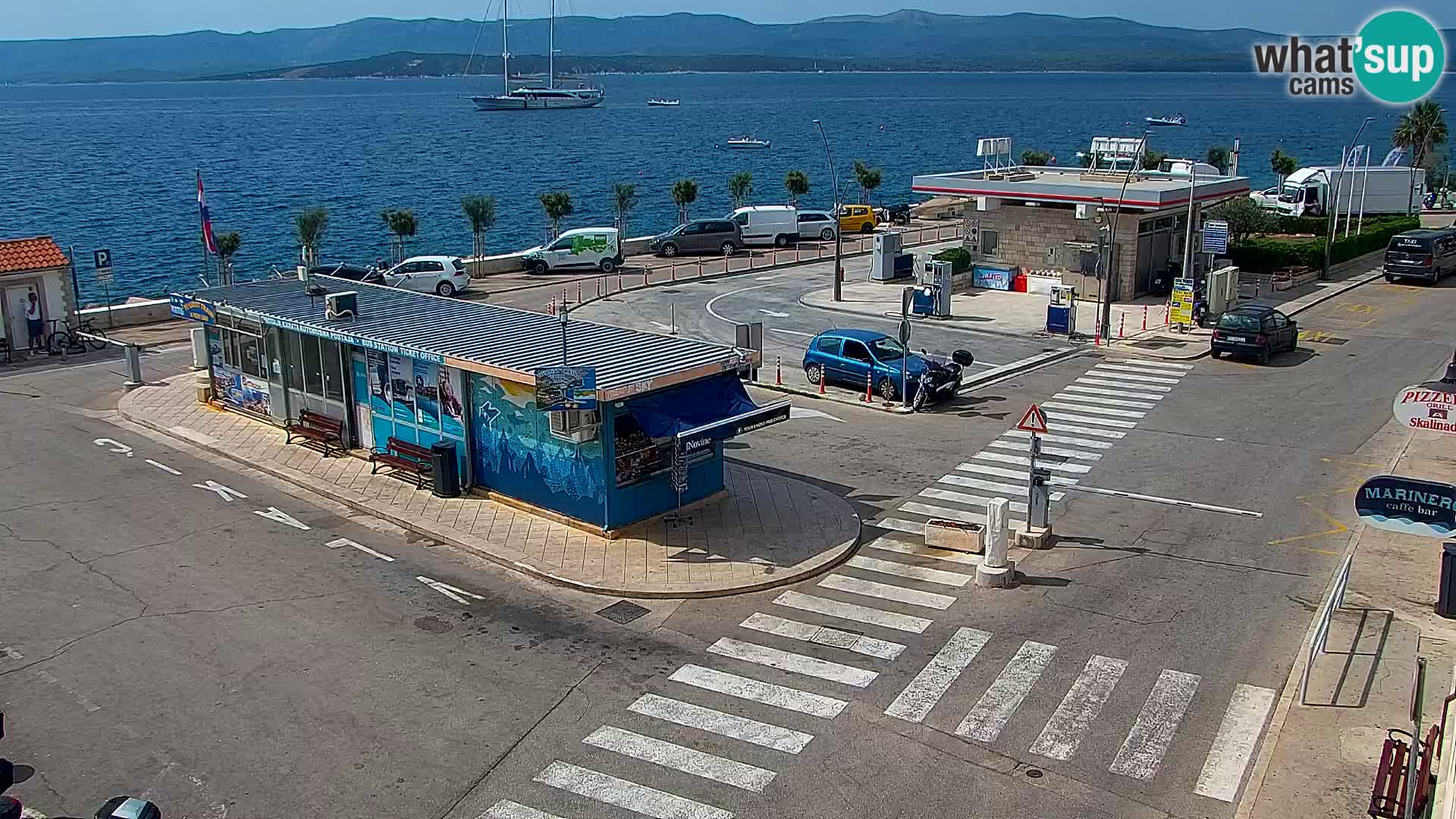 Webcam Bol Centro e Marina – Vista live dal porto di Bol