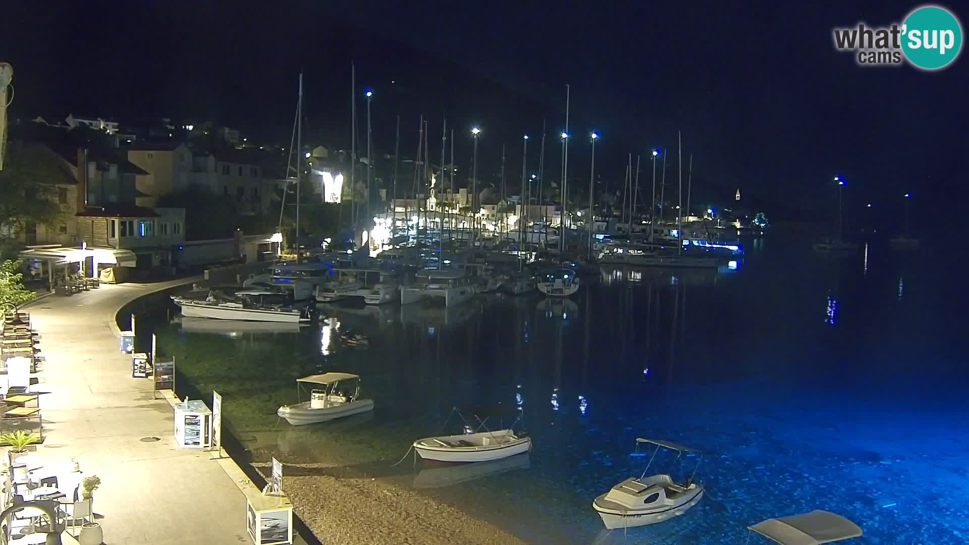 Webcam Bol Centro e Marina – Vista live dal porto di Bol
