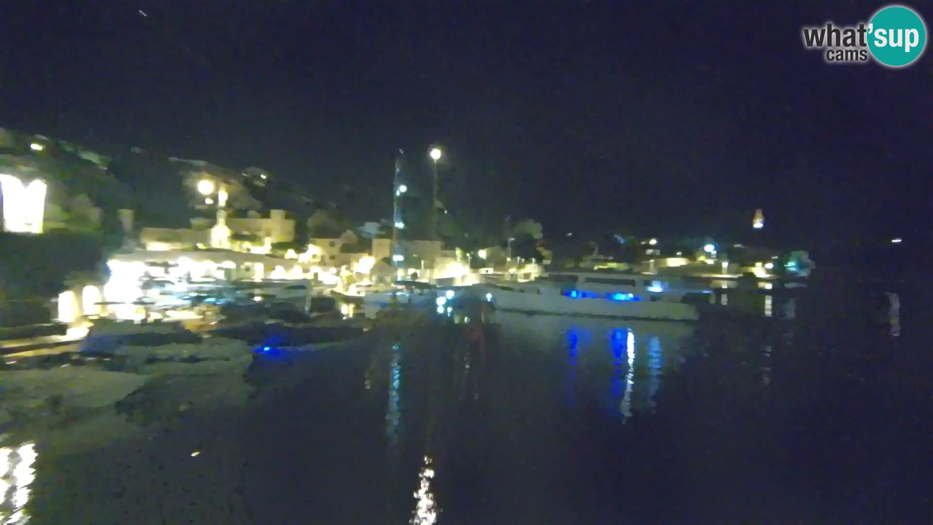 Webcam Bol Hafen & Ortszentrum – Liveblick aus Bol auf der Insel Brač