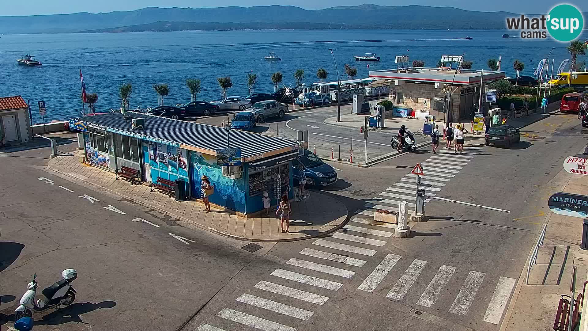 Webcam Bol Centro e Marina – Vista live dal porto di Bol
