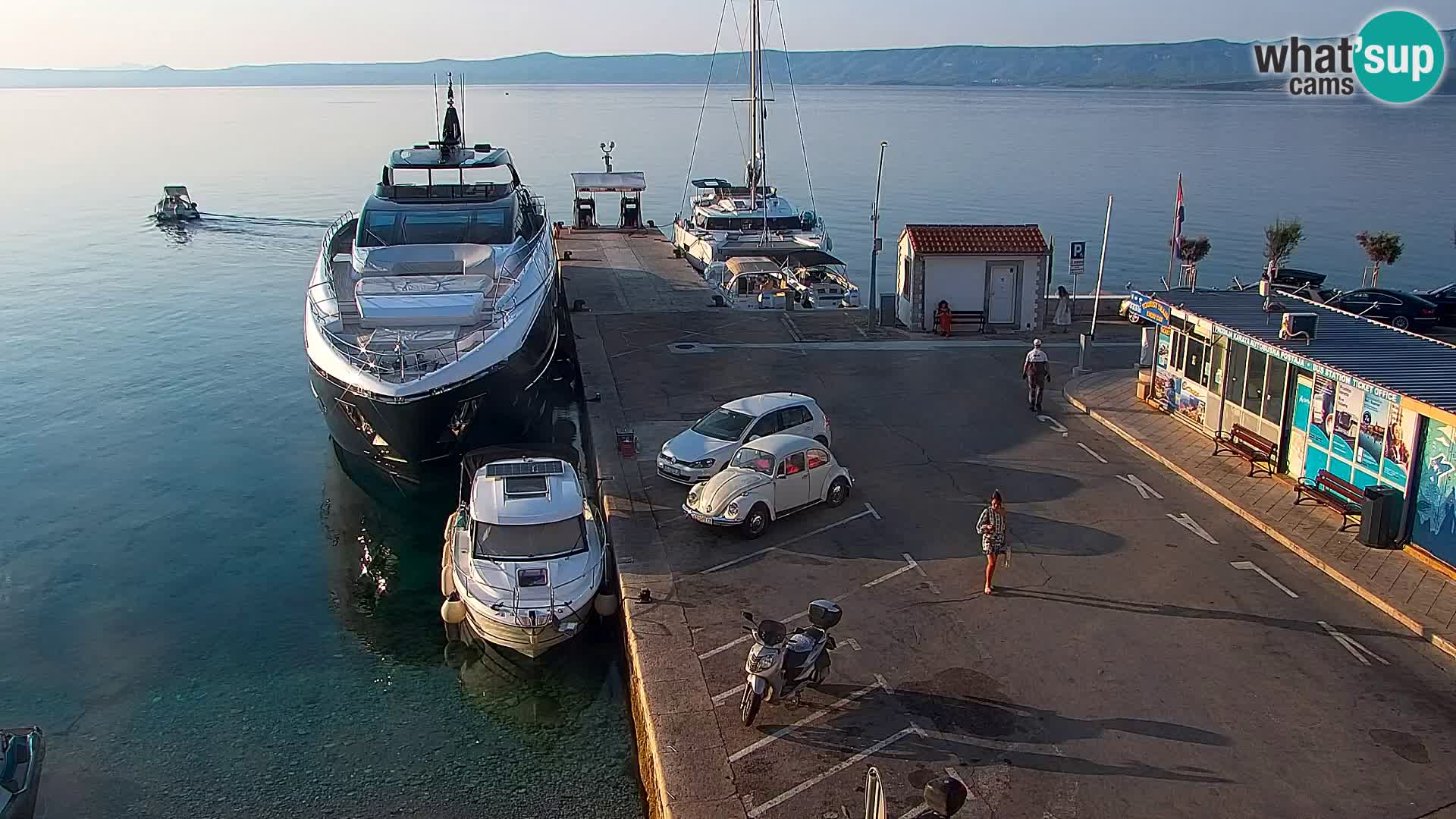 Webcam Bol Town Center & Marina – Live View from Bol, Brač