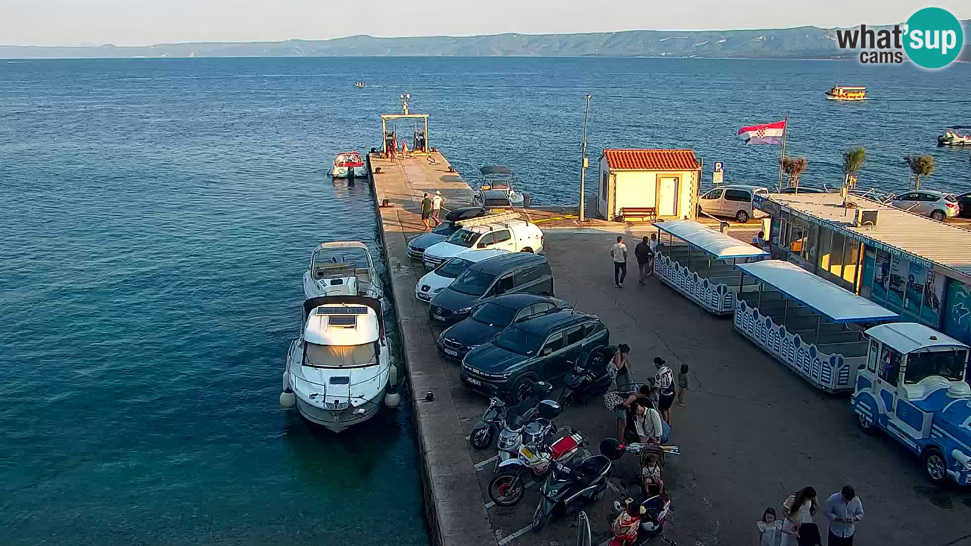 Webcam Bol Town Center & Marina – Live View from Bol, Brač