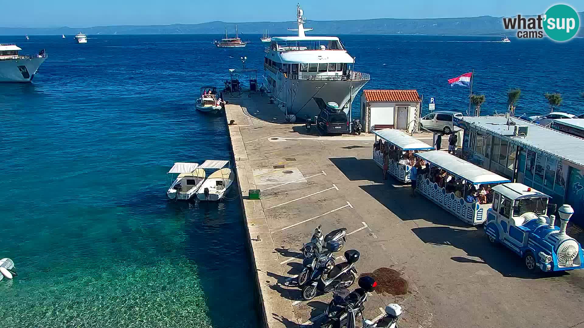 Webcam Bol Town Center & Marina – Live View from Bol, Brač