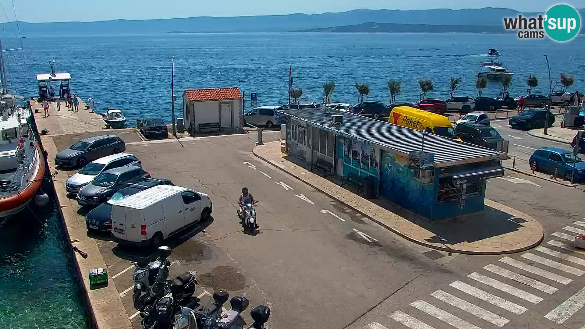 Webcam Bol Centro e Marina – Vista live dal porto di Bol