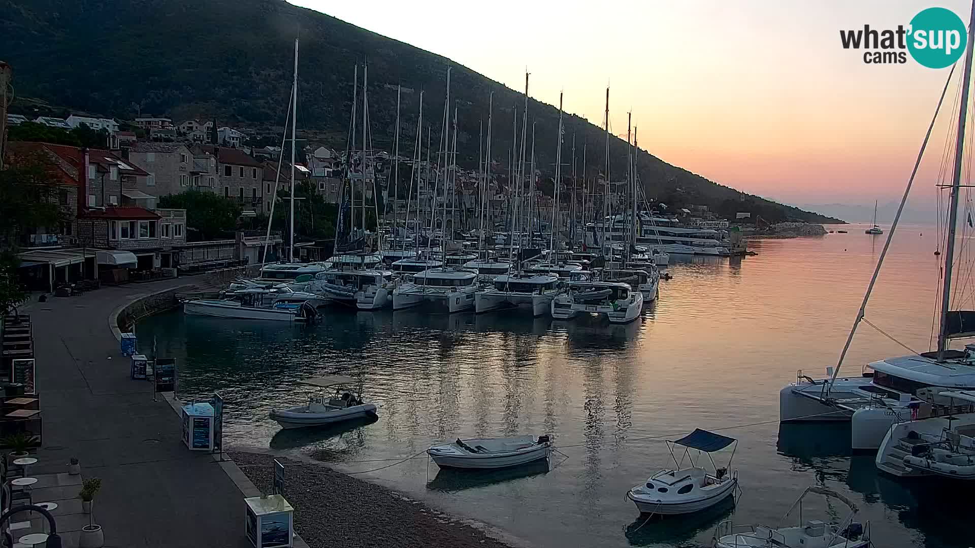 Webcam Bol Town Center & Marina – Live View from Bol, Brač