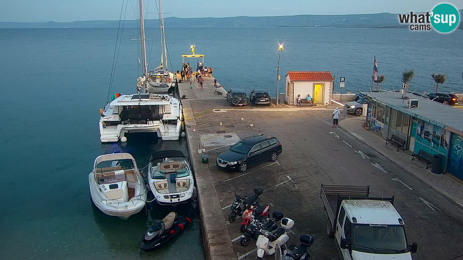 Webcam Bol Centre-Ville & Marina – Vue en direct depuis Bol, île de Brač