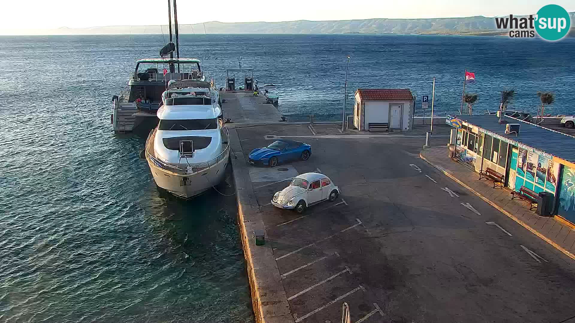Webcam Bol Hafen & Ortszentrum – Liveblick aus Bol auf der Insel Brač