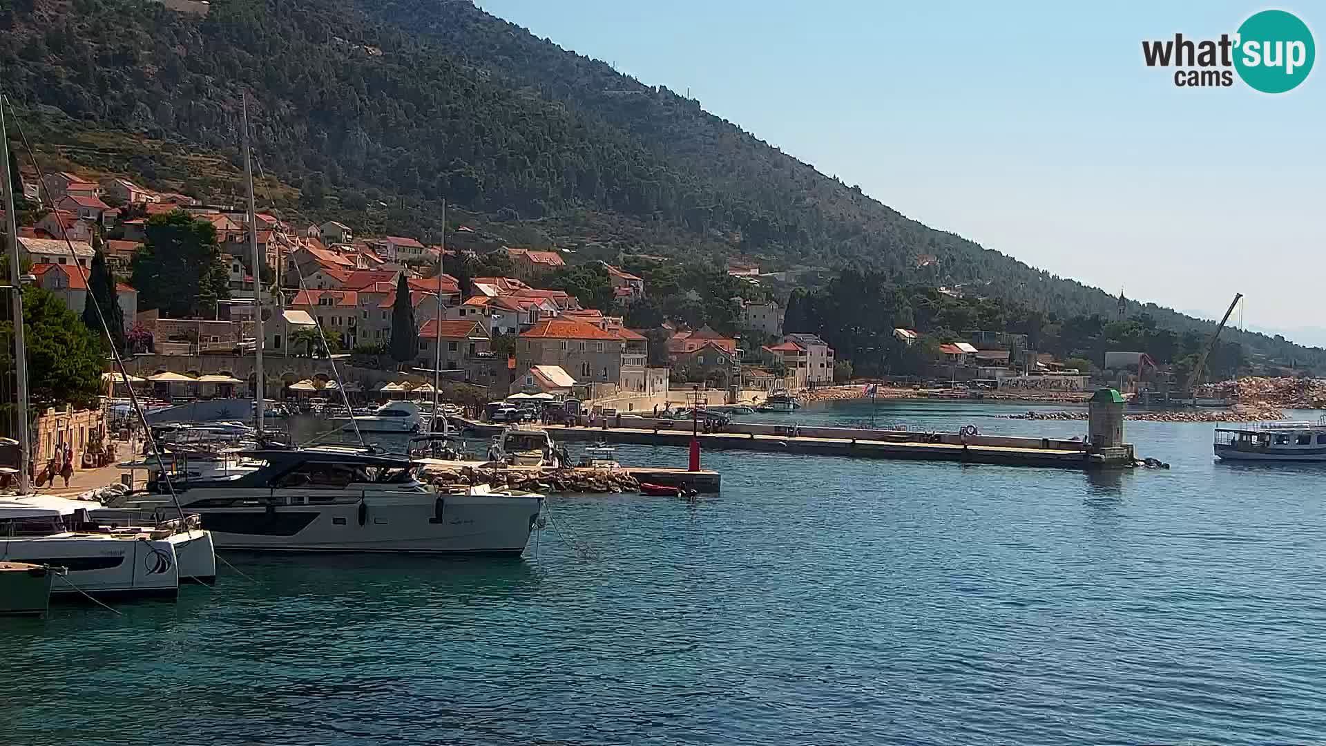 Webcam Bol Hafen & Ortszentrum – Liveblick aus Bol auf der Insel Brač