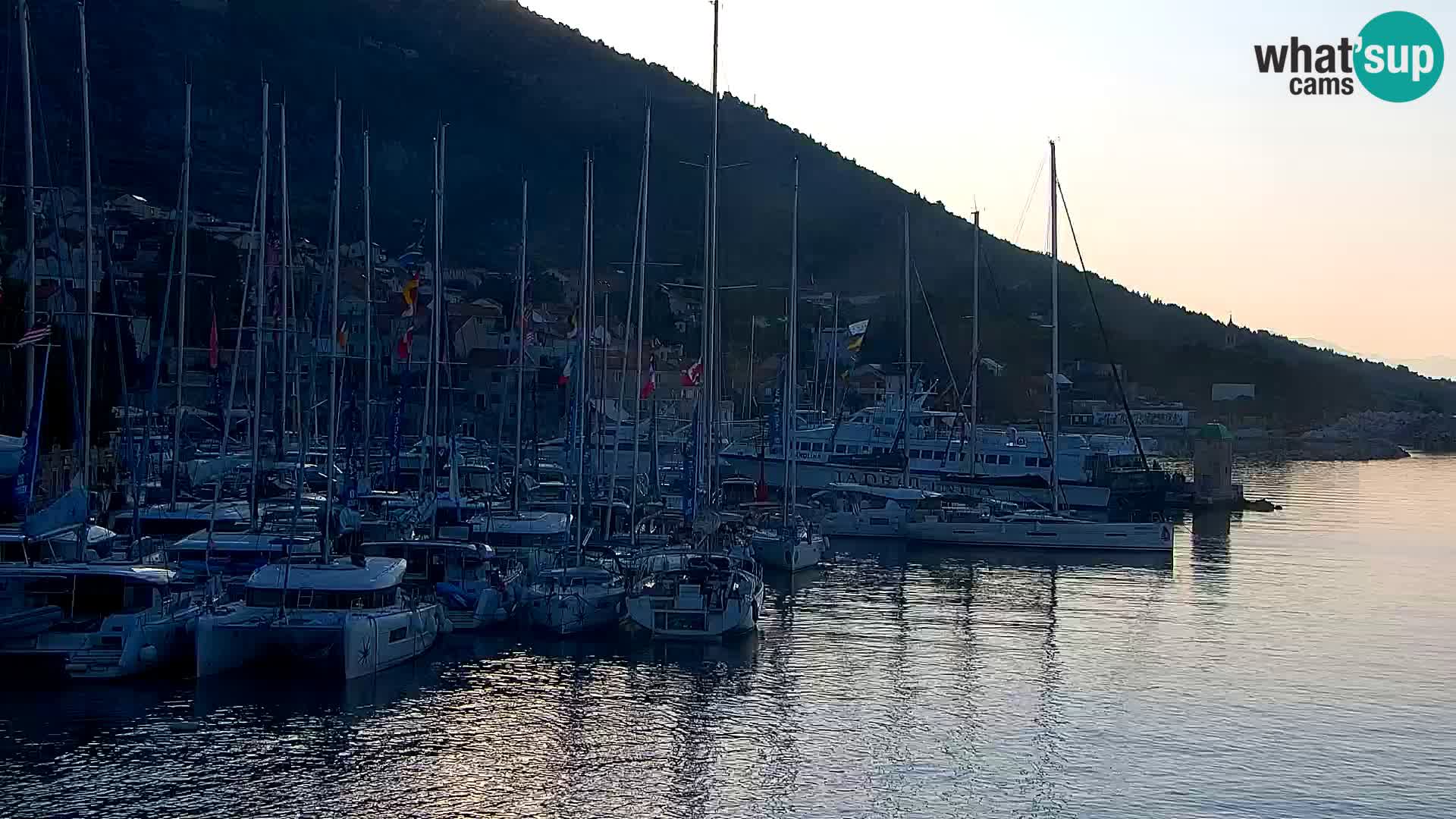 Webcam Bol centre-ville & marina – Vue en direct depuis Bol, île de Brač