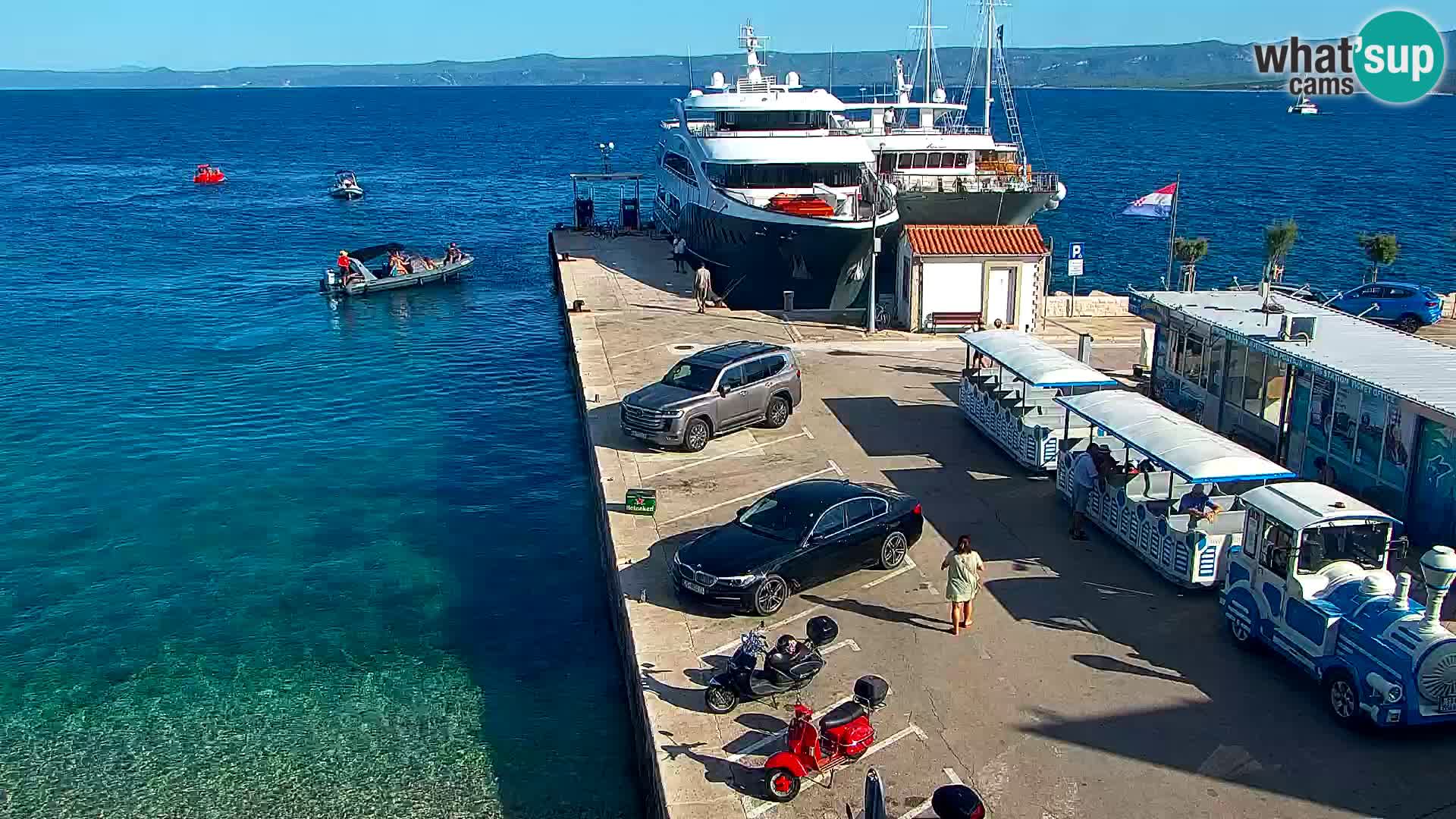 Webcam Bol Town Center & Marina – Live View from Bol, Brač