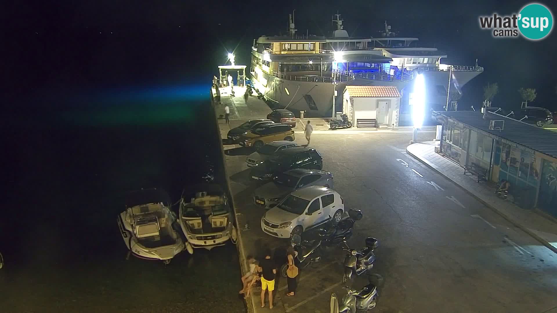 Webcam Bol Centro e Marina – Vista live dal porto di Bol