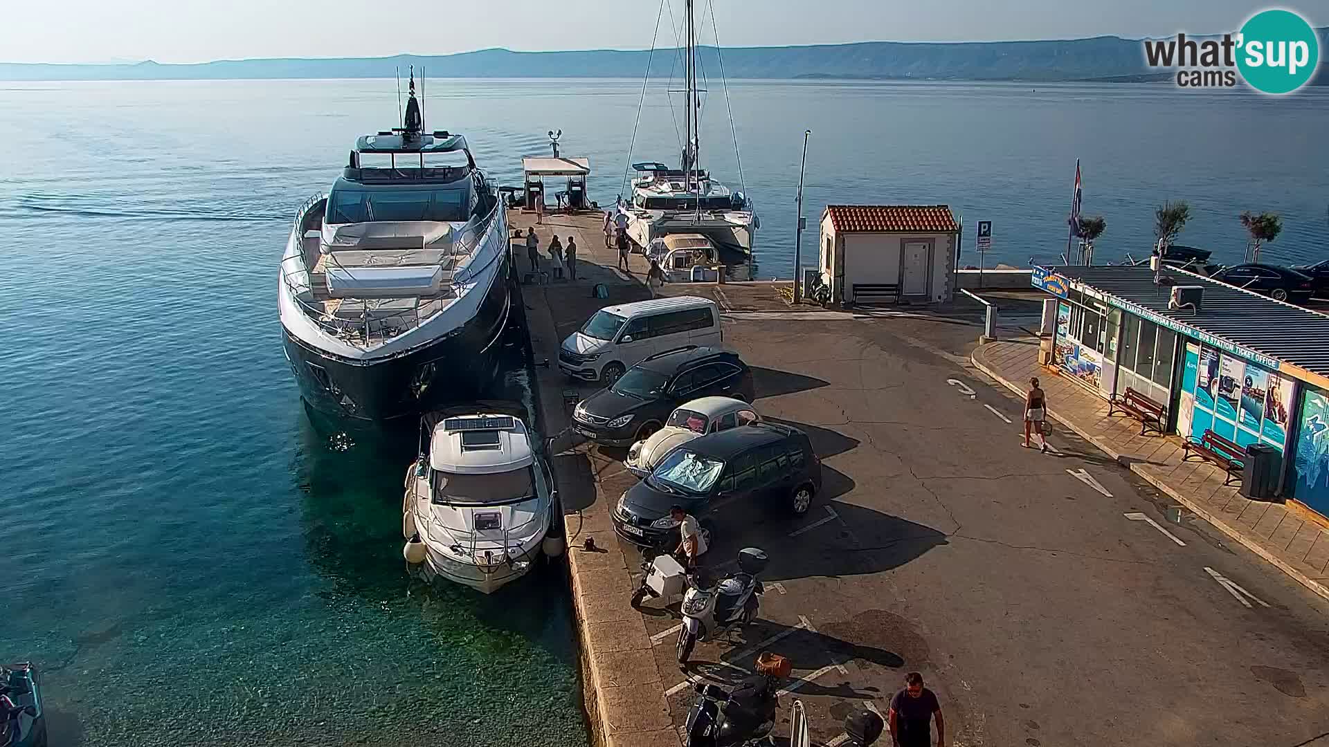 Webcam Bol Hafen & Ortszentrum – Liveblick aus Bol auf der Insel Brač