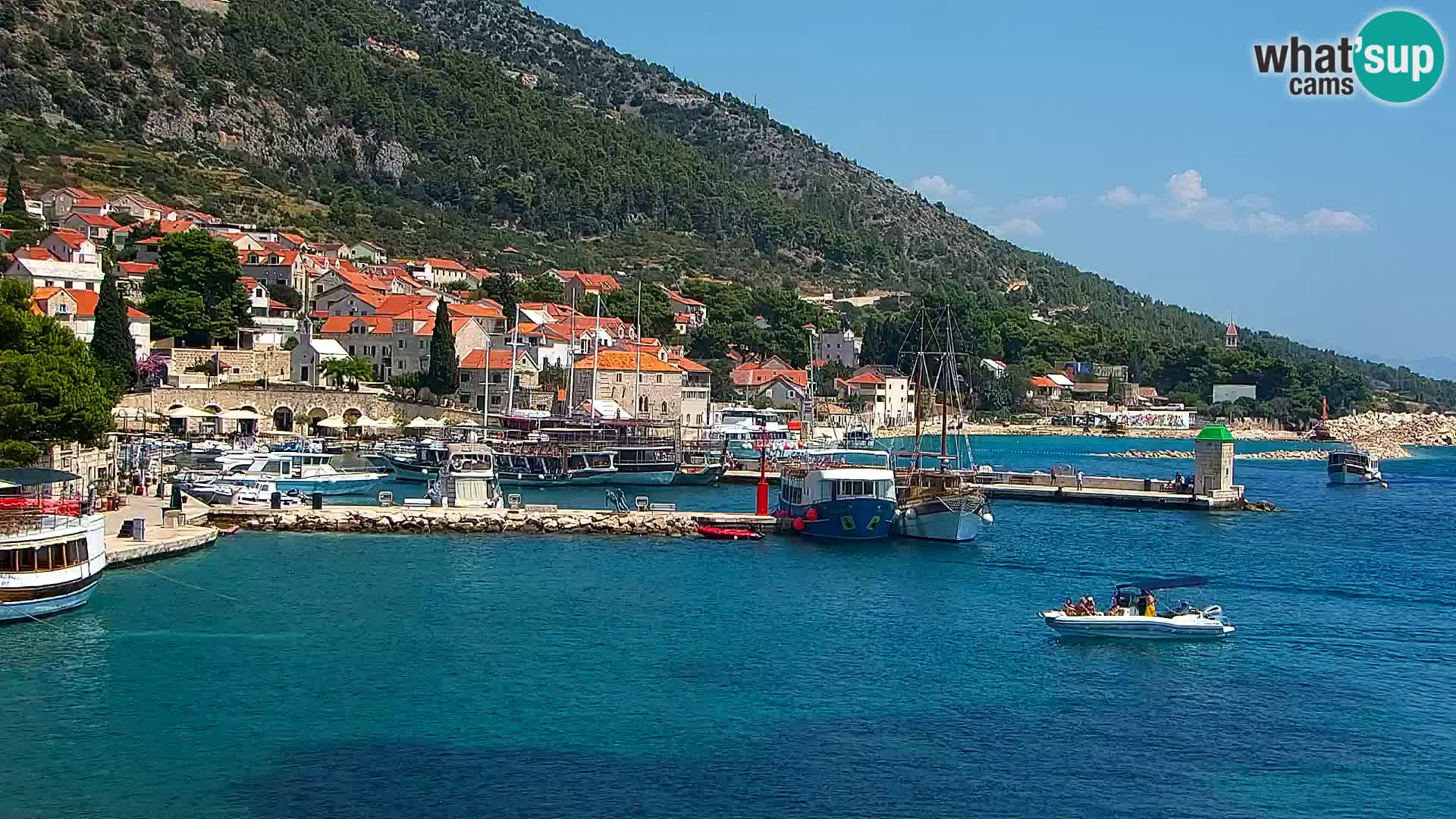 Webcam Bol Hafen & Ortszentrum – Liveblick aus Bol auf der Insel Brač