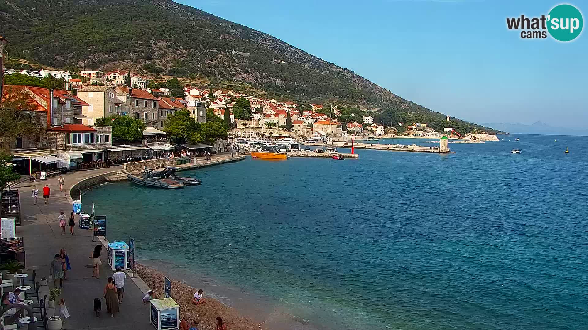 Webcam Bol Centro e Marina – Vista live dal porto di Bol