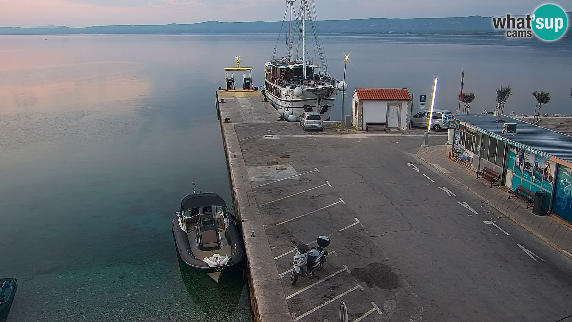 Webcam Bol Hafen & Ortszentrum – Liveblick aus Bol auf der Insel Brač