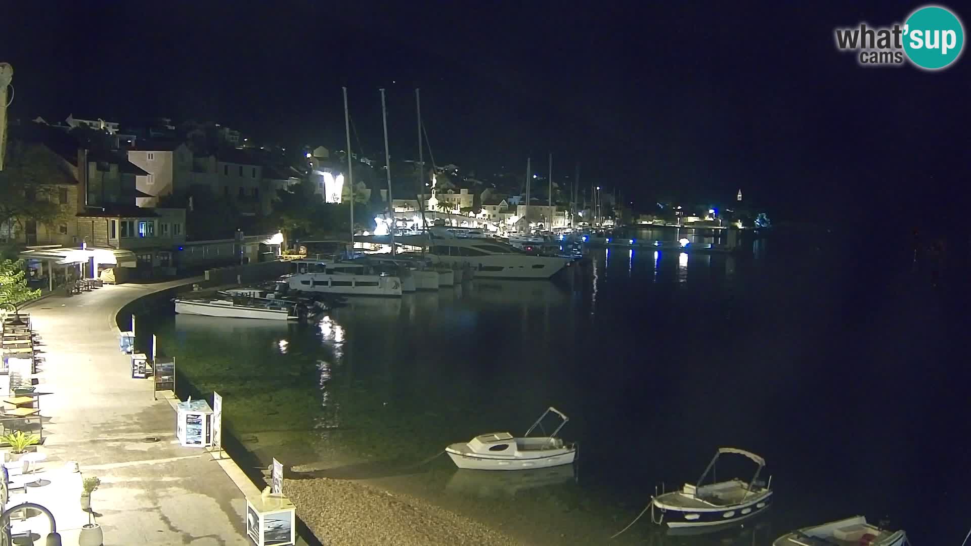 Webcam Bol Centro e Marina – Vista live dal porto di Bol