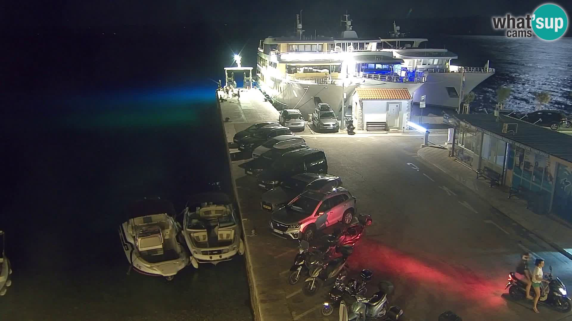 Webcam Bol Town Center & Marina – Live View from Bol, Brač