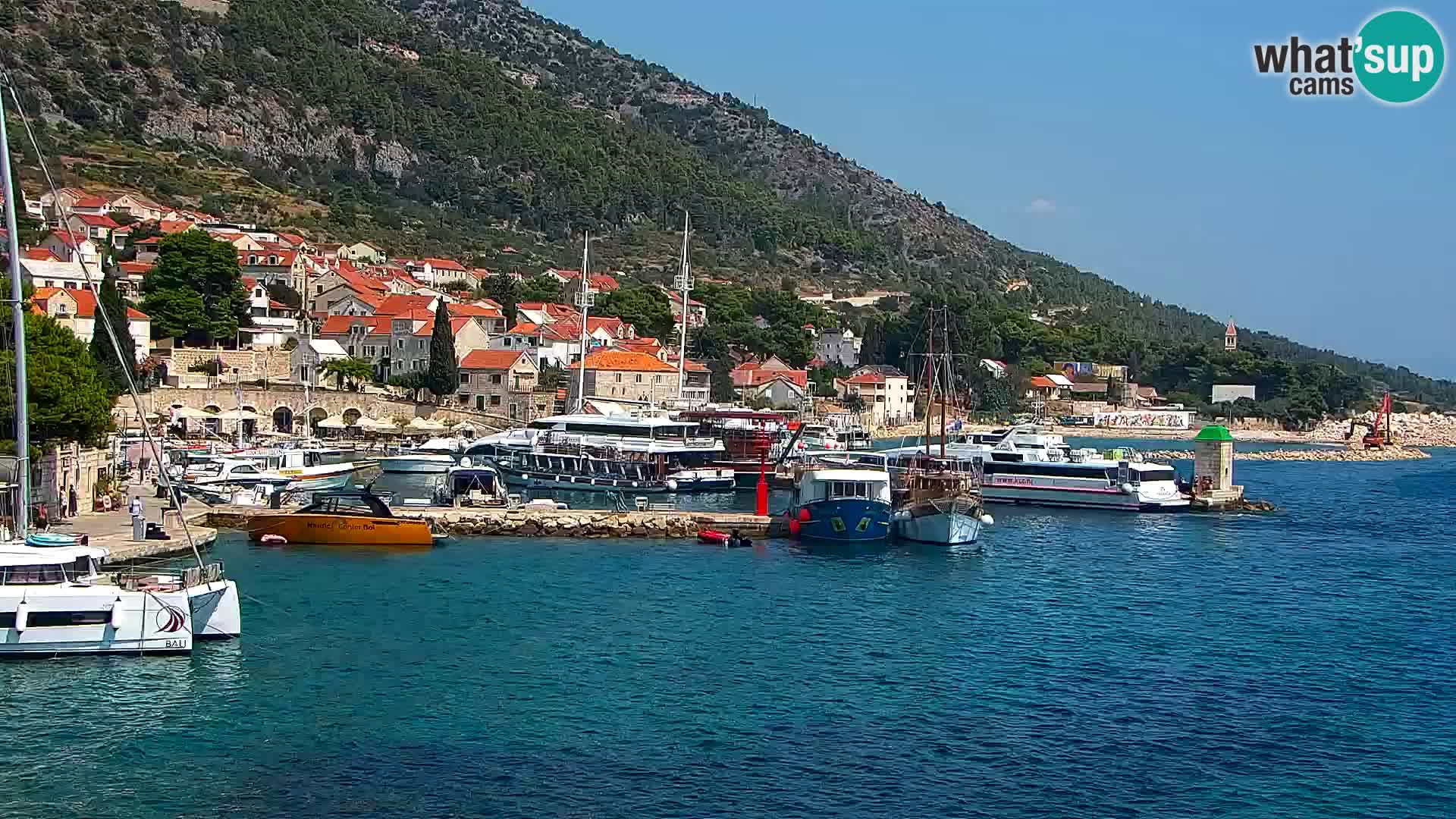 Webcam Bol Hafen & Ortszentrum – Liveblick aus Bol auf der Insel Brač