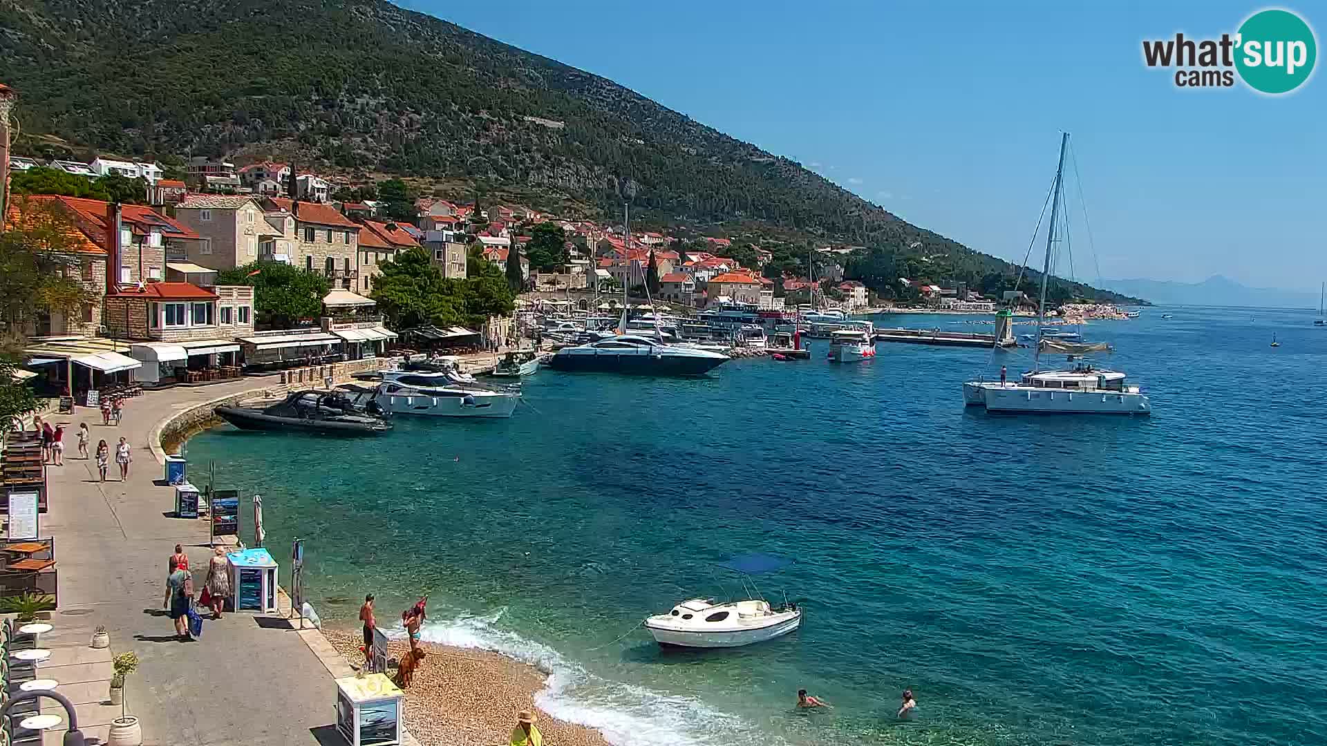 Webcam Bol Hafen & Ortszentrum – Liveblick aus Bol auf der Insel Brač