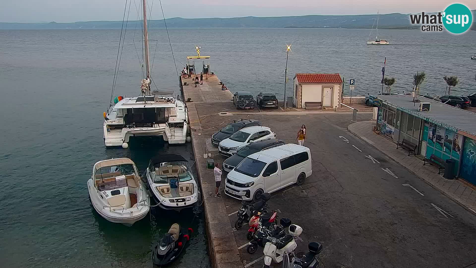 Webcam Bol Town Center & Marina – Live View from Bol, Brač