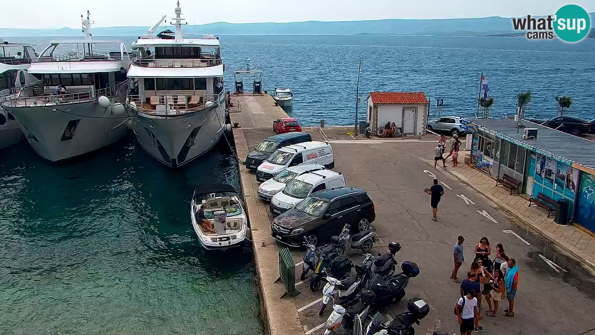 Webcam Bol Hafen & Ortszentrum – Liveblick aus Bol auf der Insel Brač