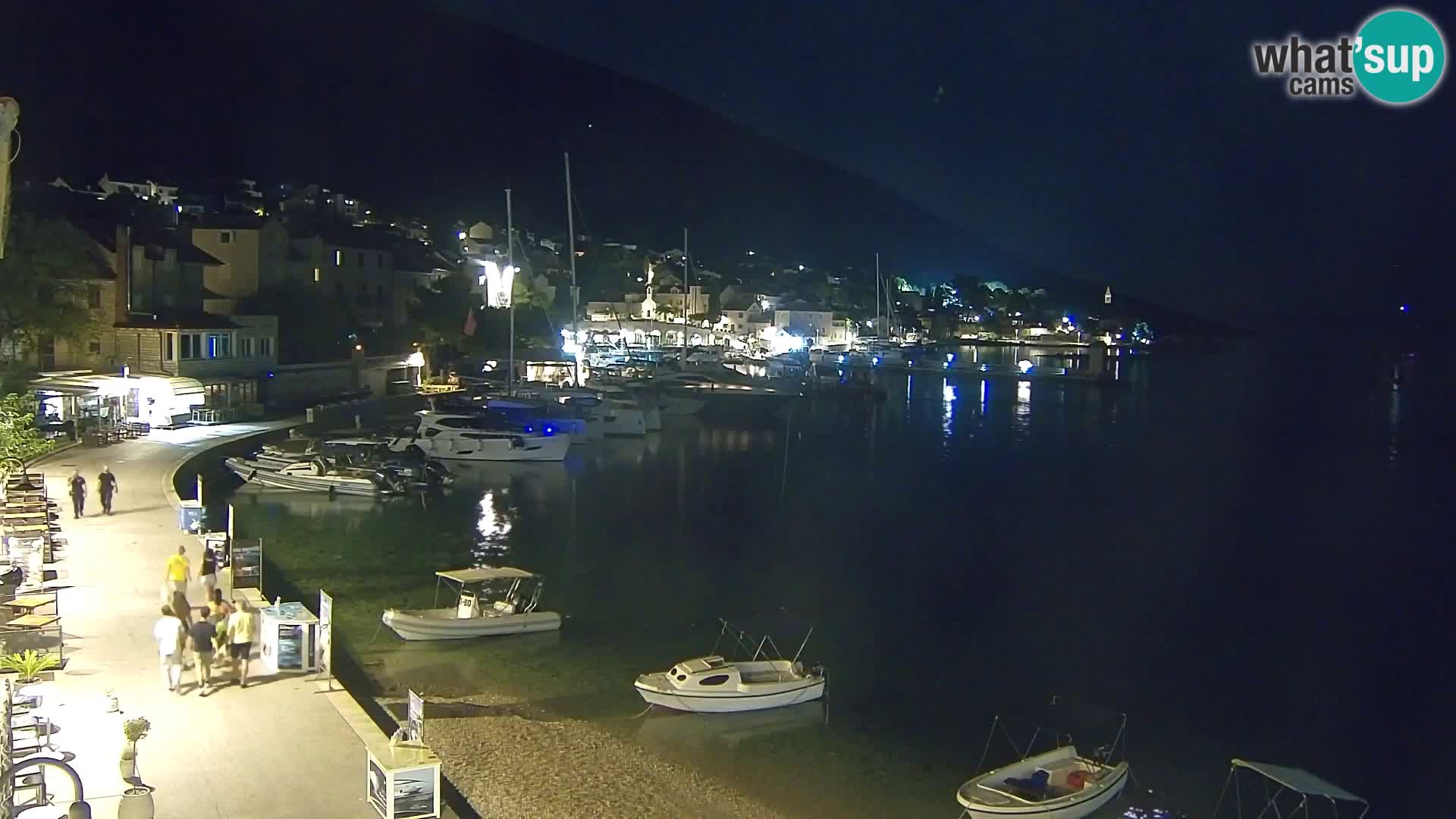 Webcam Bol Centro e Marina – Vista live dal porto di Bol