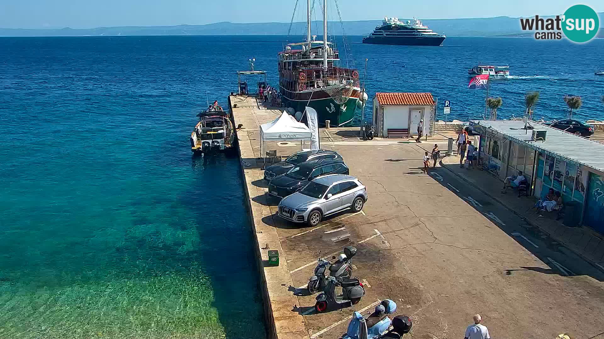 Webcam Bol Hafen & Ortszentrum – Liveblick aus Bol auf der Insel Brač