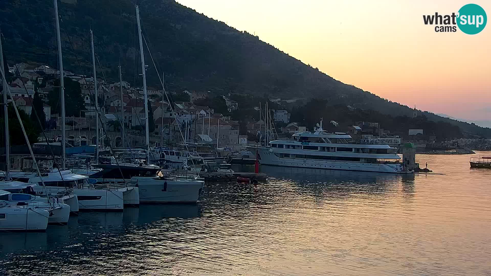 Webcam Bol Centre-Ville & Marina – Vue en direct depuis Bol, île de Brač
