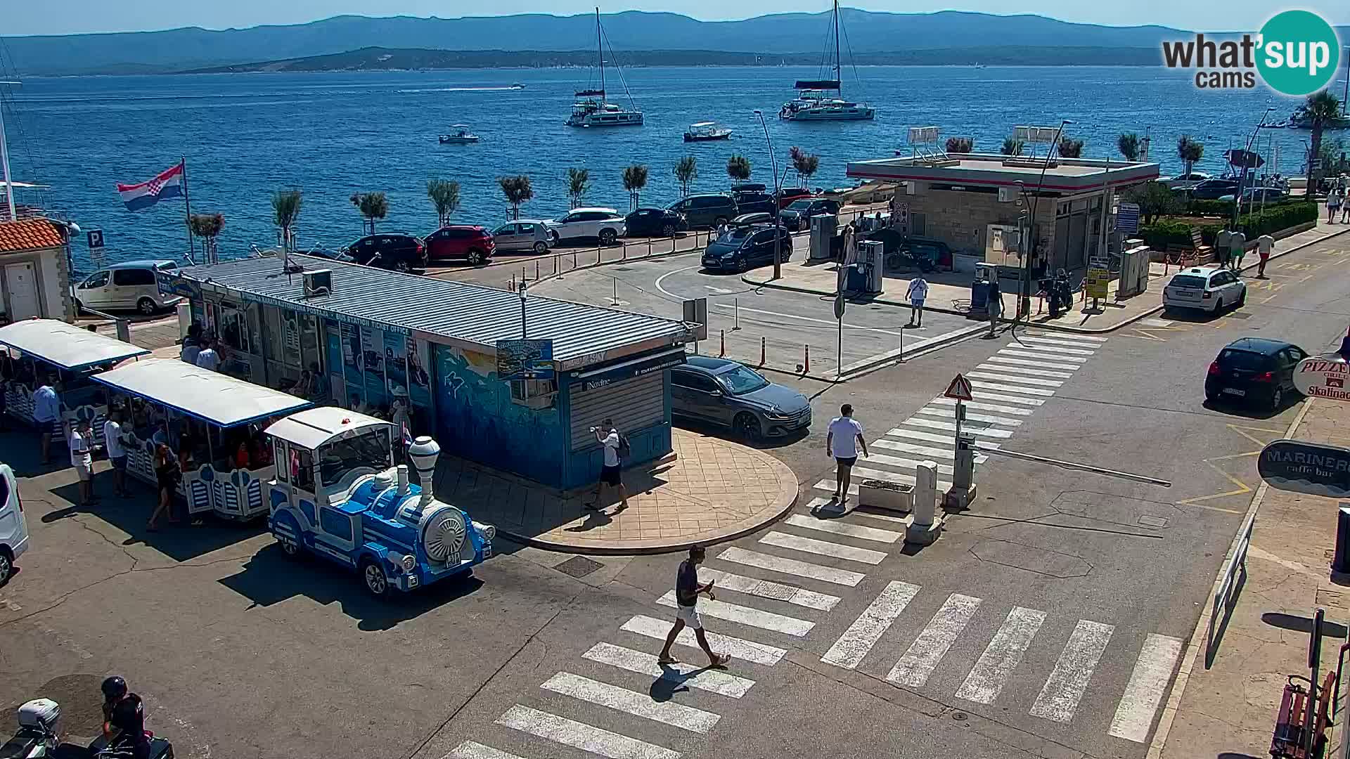 Webcam Bol Centro e Marina – Vista live dal porto di Bol