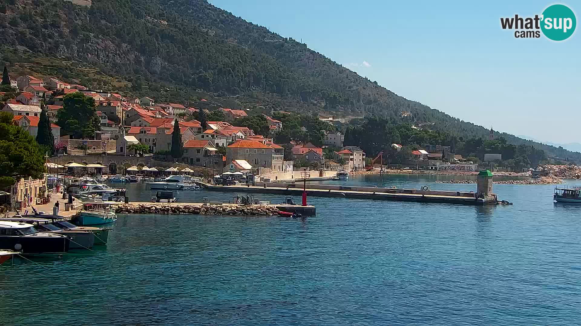 Webcam Bol Centro e Marina – Vista live dal porto di Bol