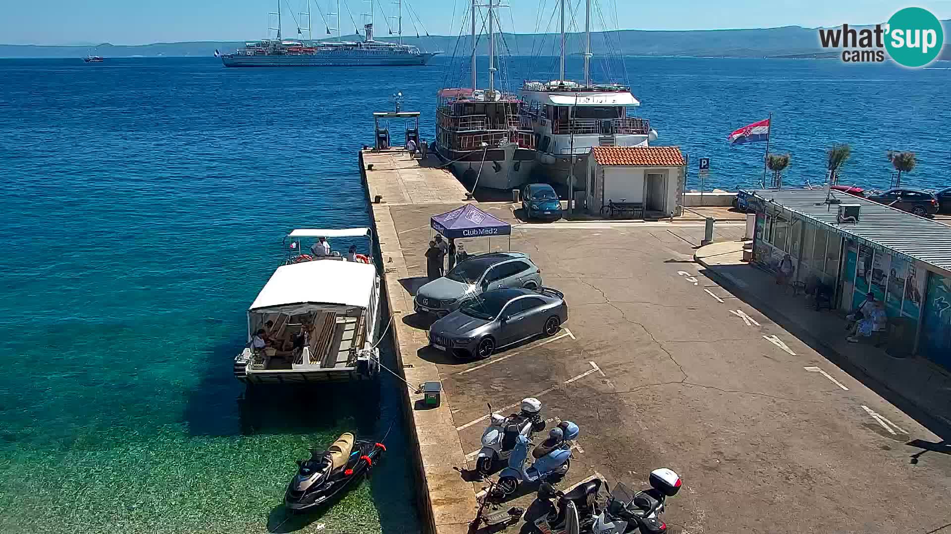 Webcam Bol Hafen & Ortszentrum – Liveblick aus Bol auf der Insel Brač