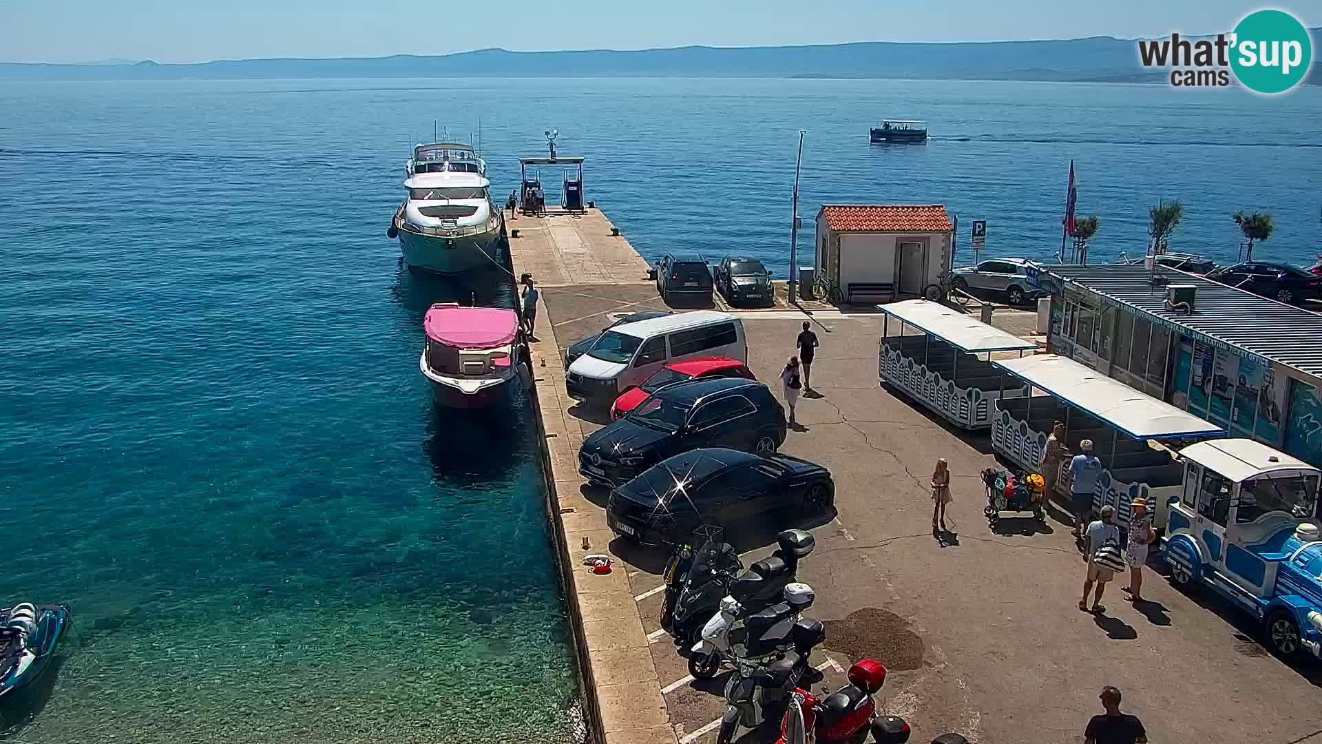 Webcam Bol Centro e Marina – Vista live dal porto di Bol