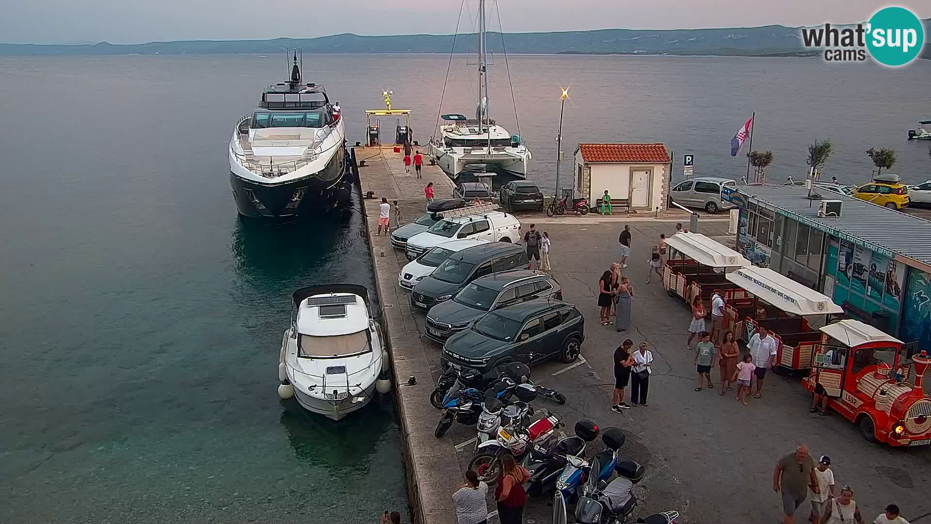 Webcam Bol Centre-Ville & Marina – Vue en direct depuis Bol, île de Brač