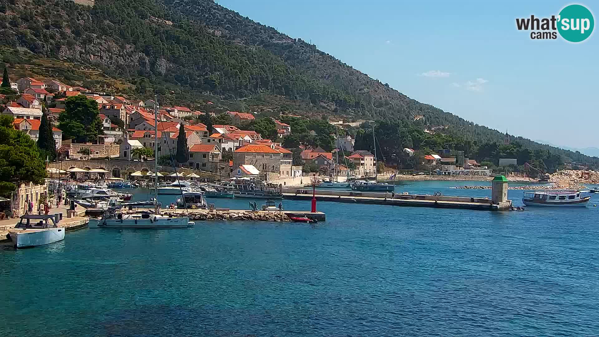Webcam Bol Hafen & Ortszentrum – Liveblick aus Bol auf der Insel Brač