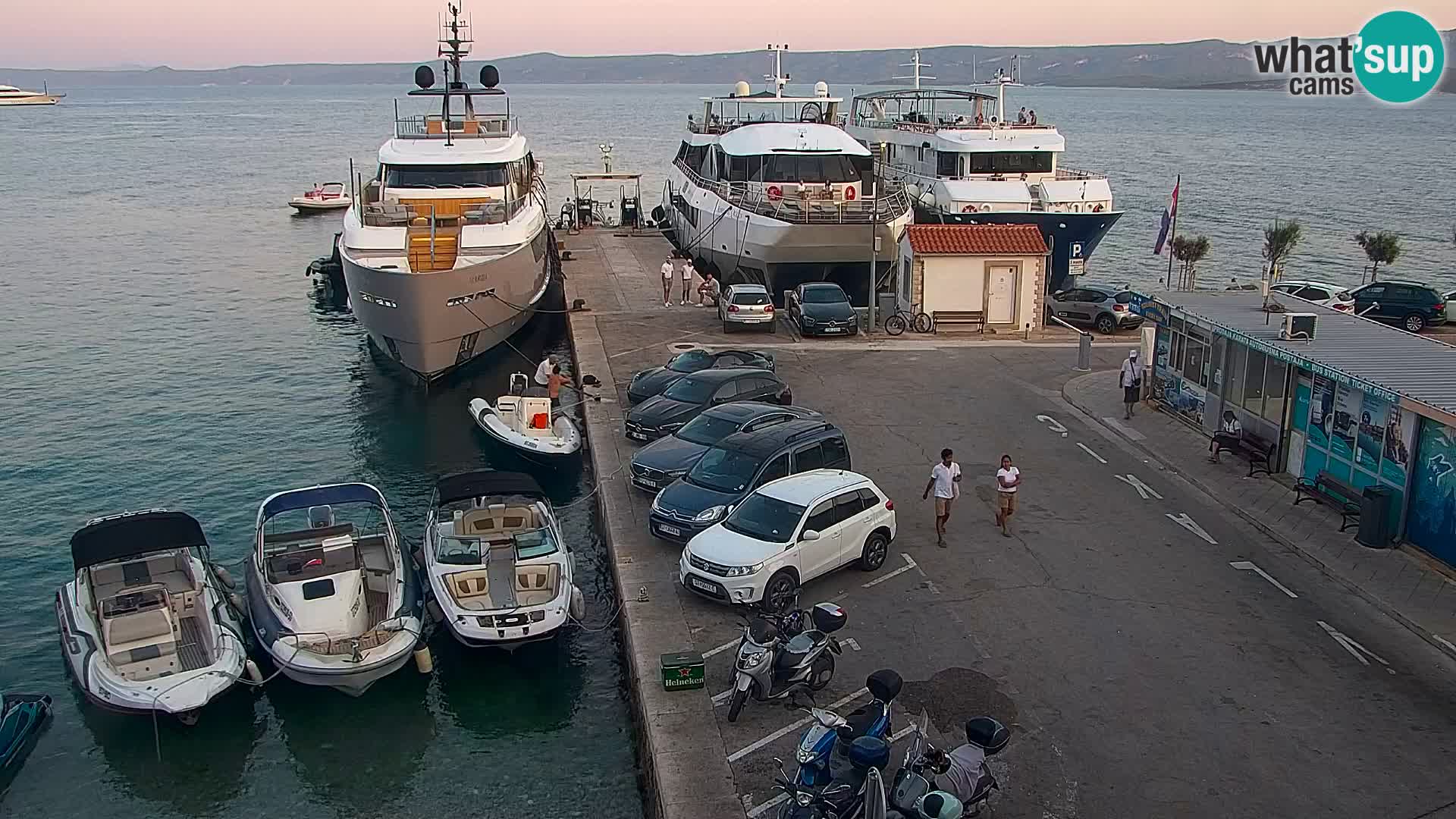 Webcam Bol Hafen & Ortszentrum – Liveblick aus Bol auf der Insel Brač