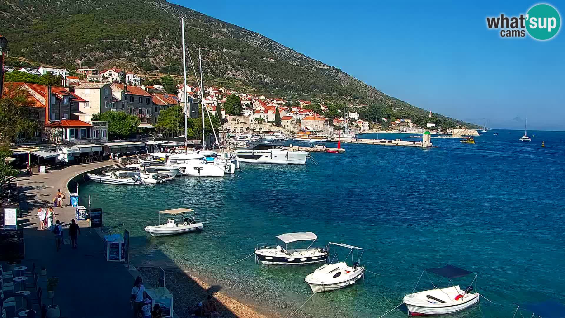 Webcam Bol Centro e Marina – Vista live dal porto di Bol