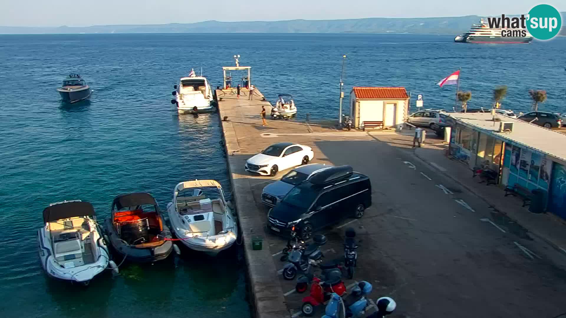 Webcam Bol Town Center & Marina – Live View from Bol, Brač