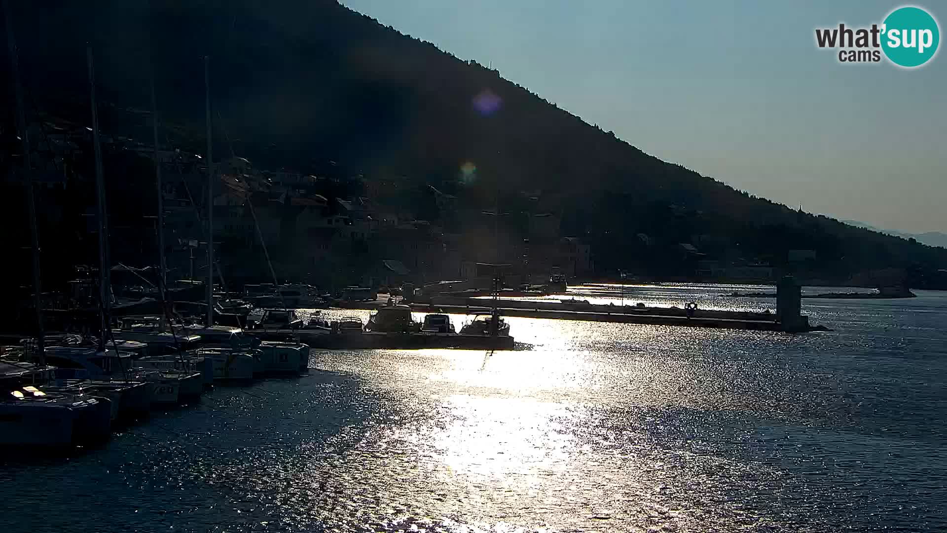 Webcam Bol Hafen & Ortszentrum – Liveblick aus Bol auf der Insel Brač