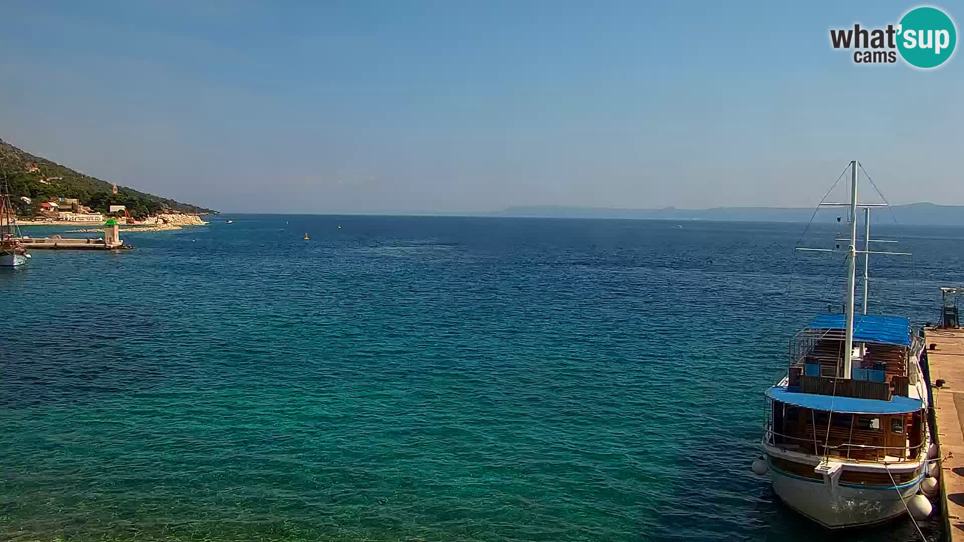 Webcam Bol Centro e Marina – Vista live dal porto di Bol