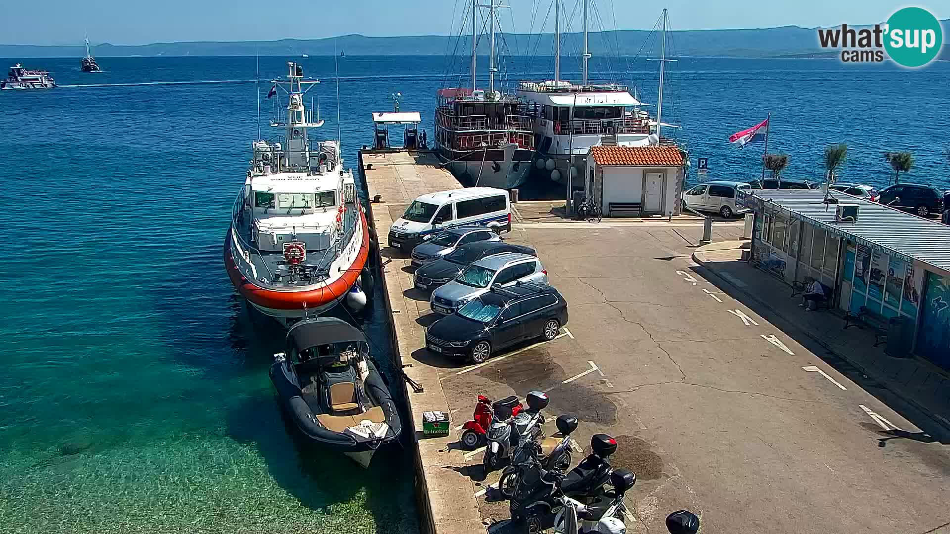 Webcam Bol Hafen & Ortszentrum – Liveblick aus Bol auf der Insel Brač