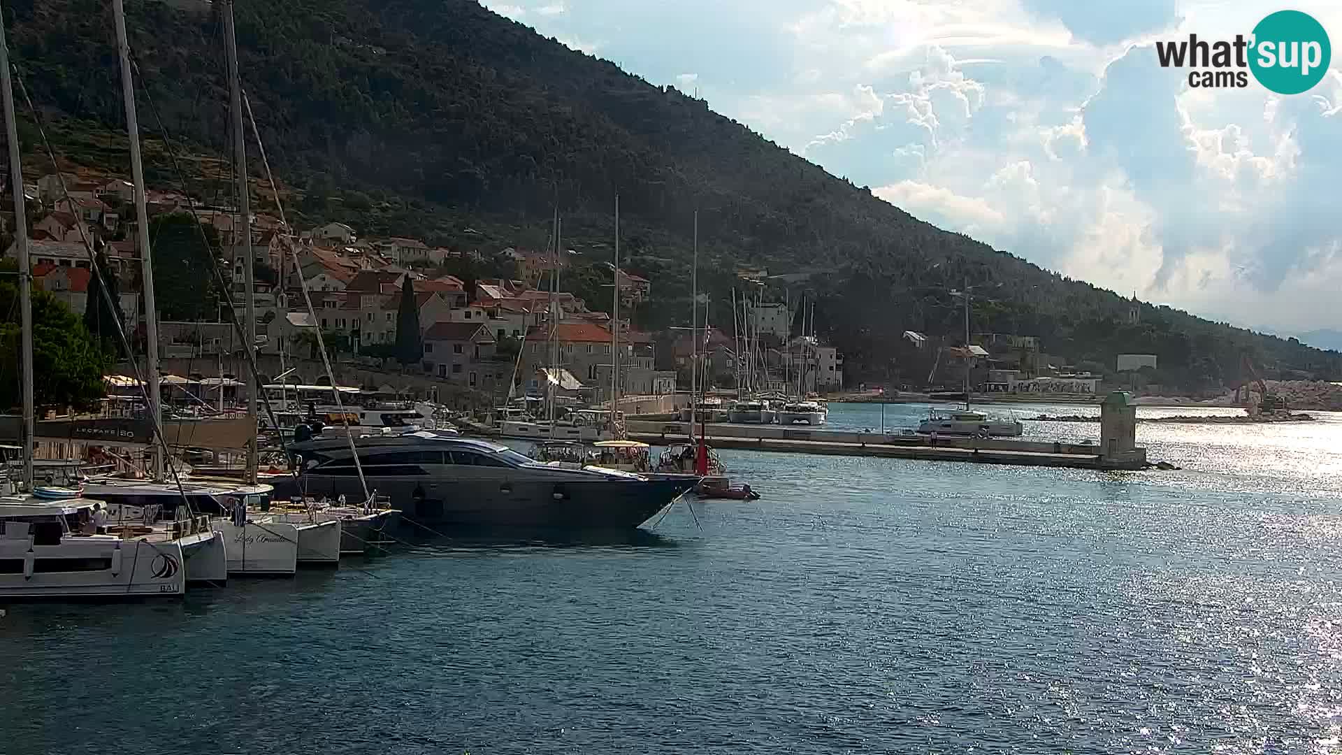 Webcam Bol Town Center & Marina – Live View from Bol, Brač