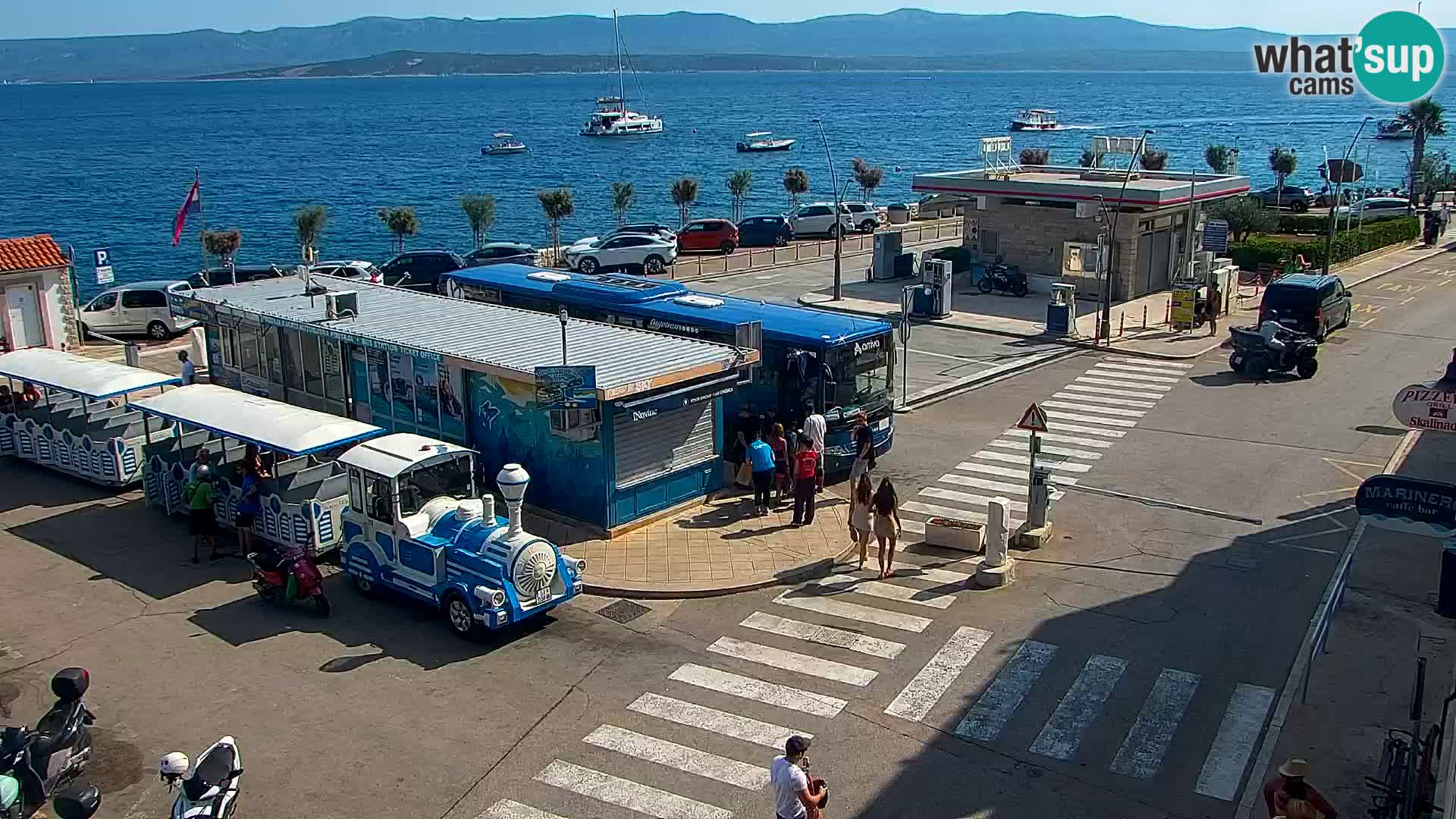 Webcam Bol Hafen & Ortszentrum – Liveblick aus Bol auf der Insel Brač
