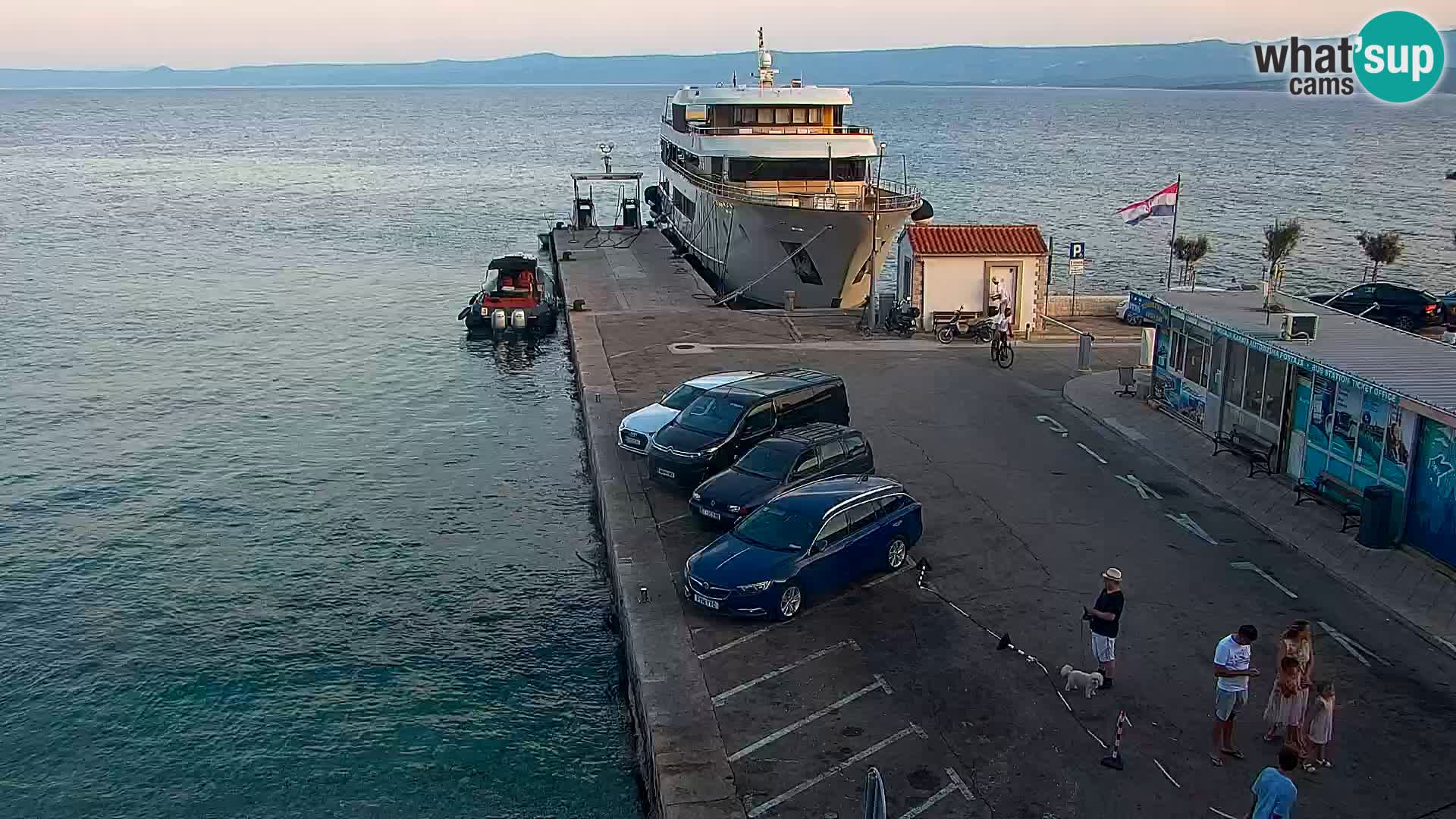 Webcam Bol Town Center & Marina – Live View from Bol, Brač