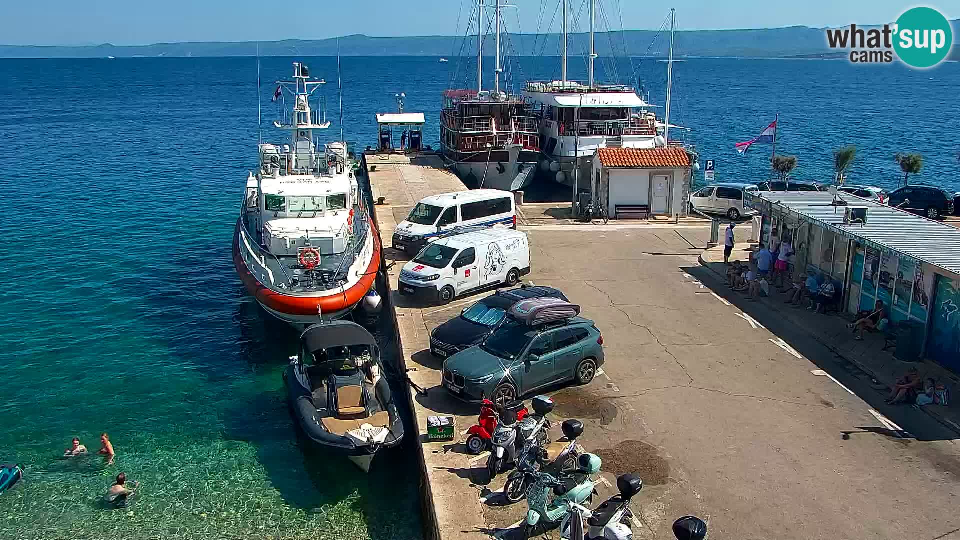 Webcam Bol Centro e Marina – Vista live dal porto di Bol