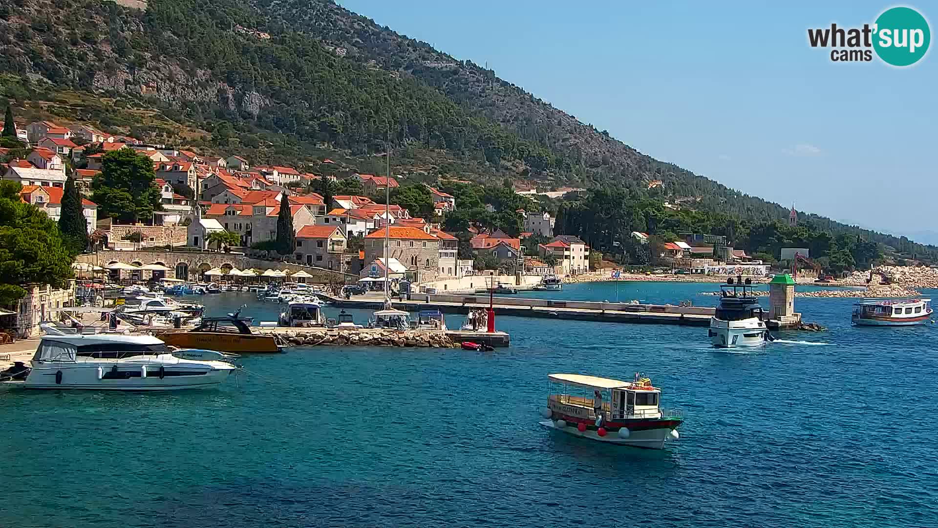 Webcam Bol Hafen & Ortszentrum – Liveblick aus Bol auf der Insel Brač