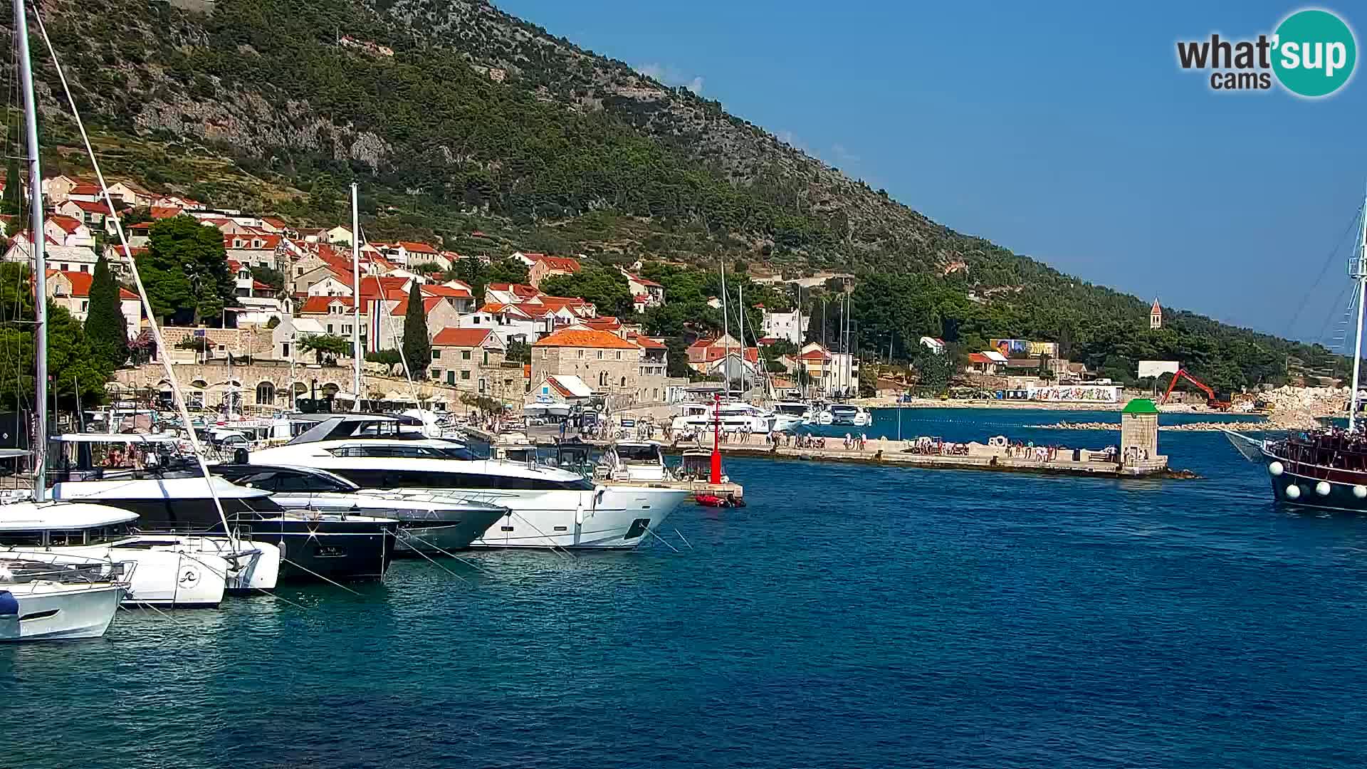 Webcam Bol Hafen & Ortszentrum – Liveblick aus Bol auf der Insel Brač