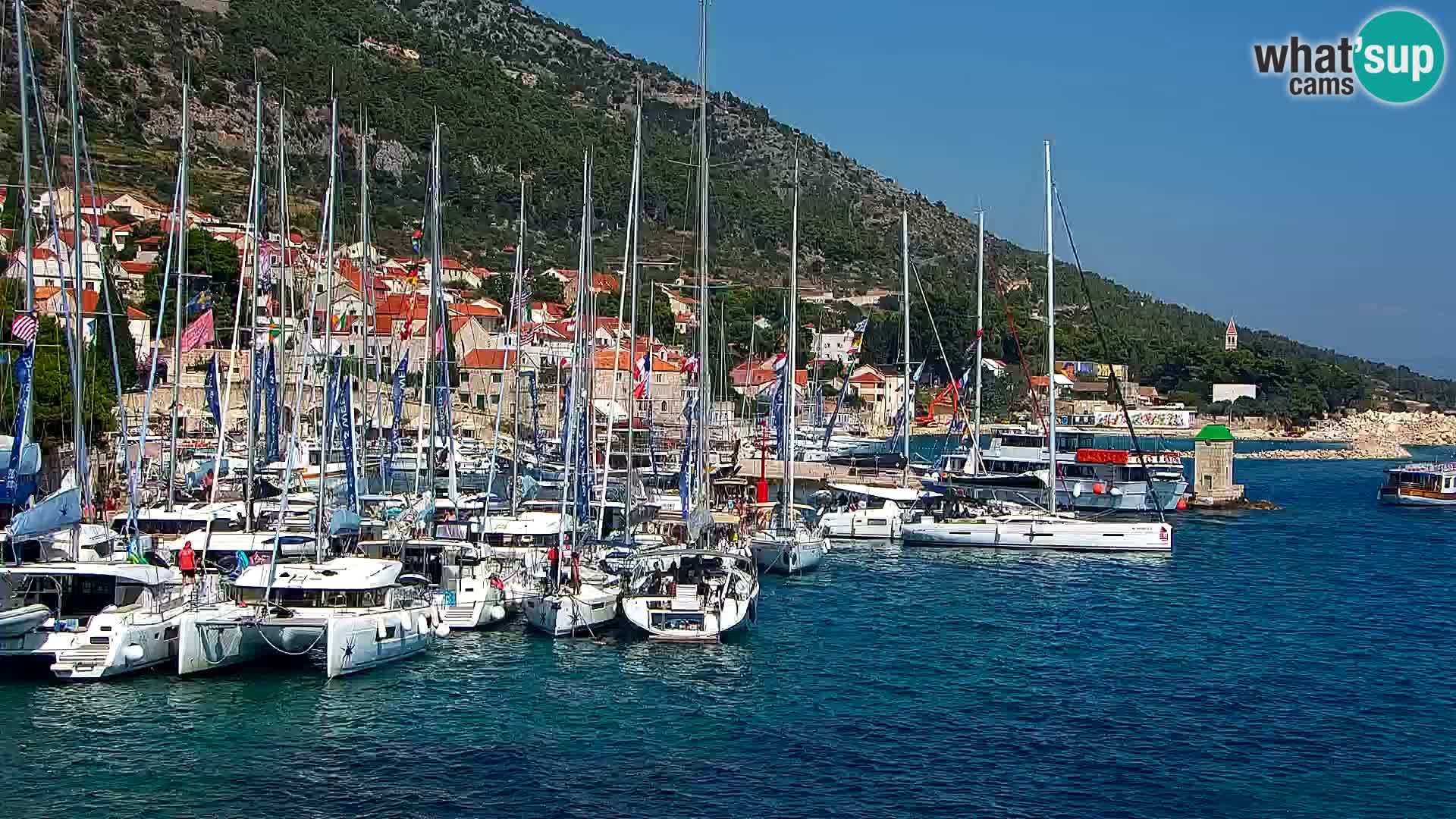Webcam Bol Town Center & Marina – Live View from Bol, Brač