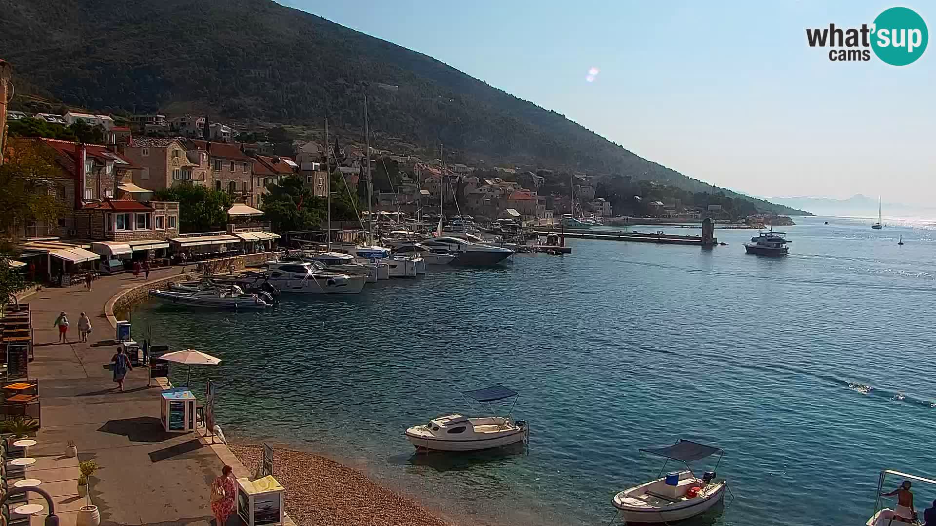 Webcam Bol Town Center & Marina – Live View from Bol, Brač