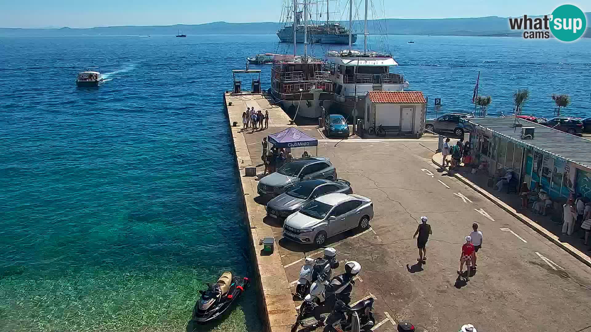 Webcam Bol Centro e Marina – Vista live dal porto di Bol