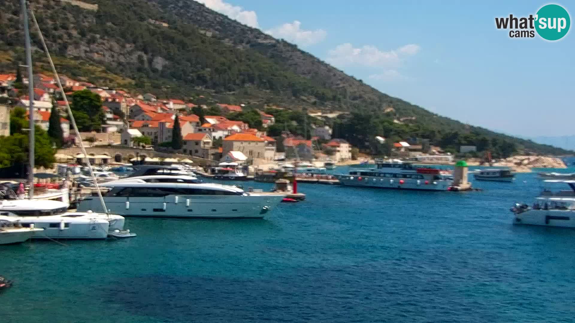 Webcam Bol Centro e Marina – Vista live dal porto di Bol